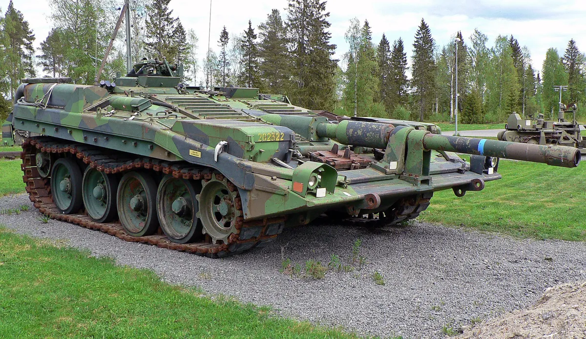 Stridsvagn S mot T-72, vem skulle ha överlevt en duell?